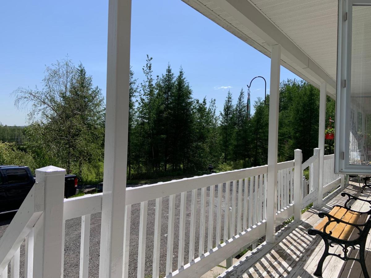 Motel & Chalets --Shefford-Waterloo- Habitation Forest Exterior foto